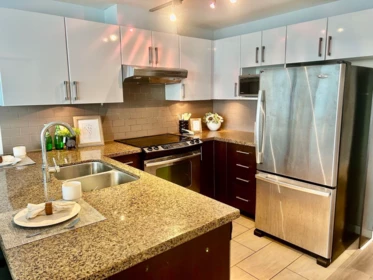 Breakfast Nook Photo of 1508 14 Begbie Street, New Westminster, BC
