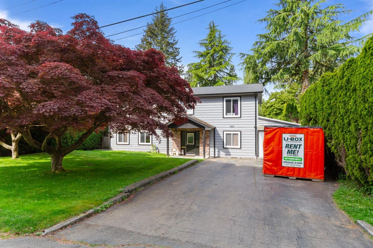 Family Room Photo of 2621 127a Street, Surrey, BC