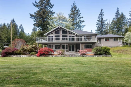 Front Yard Photo of 12800 Mainsail Road, Madeira Park, BC