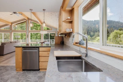 Loft / Bonus Room Photo of 12800 Mainsail Road, Madeira Park, BC