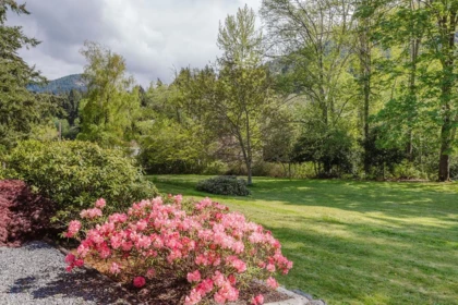 Swimming Pool Photo of 12800 Mainsail Road, Madeira Park, BC