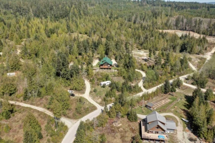 Community Amenities Photo (Clubhouse) of 9340 Stephens Way, Halfmoon Bay, BC