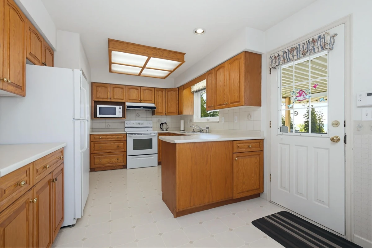 Dining Area Photo of 1162 Madore Avenue, Coquitlam, BC