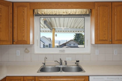 Breakfast Nook Photo of 1162 Madore Avenue, Coquitlam, BC