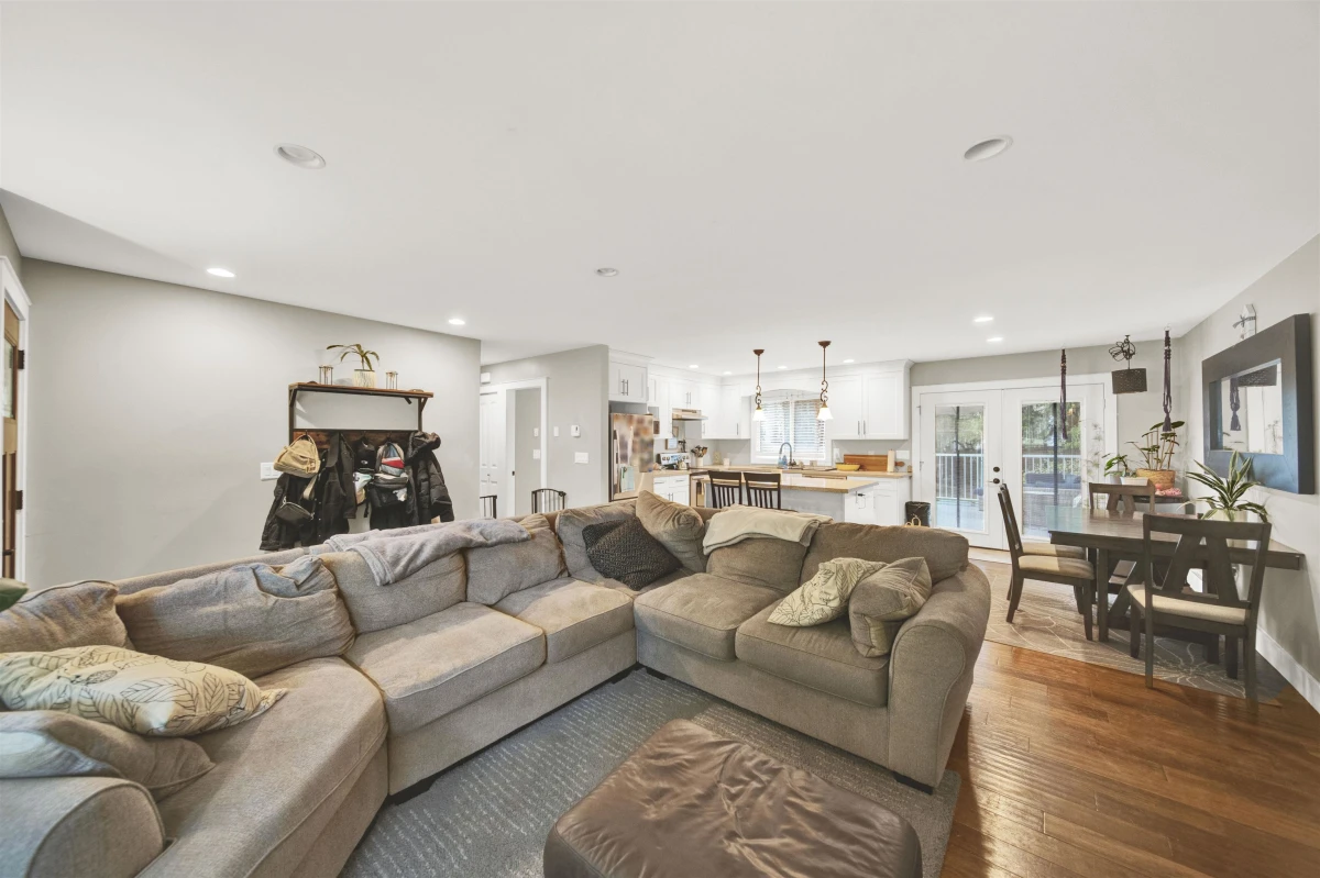 Family Room Photo of 3895 201 Street, Langley, BC