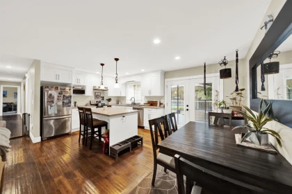 Kitchen Island Photo of 3895 201 Street, Langley, BC