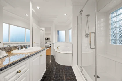 Entry Foyer Photo of 4087 SW Marine Drive, Vancouver, BC