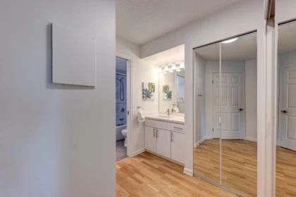 Guest Bathroom Photo of 201 2800 Chesterfield Avenue, North Vancouver, BC
