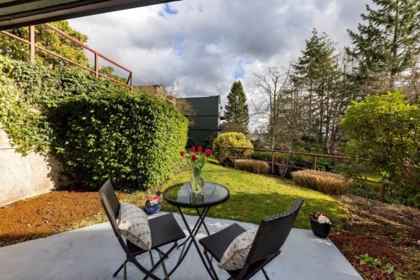 Outdoor Deck Photo of 201 2800 Chesterfield Avenue, North Vancouver, BC