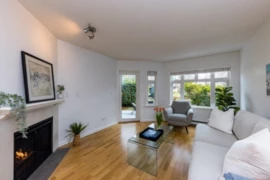 201 2800 Chesterfield Avenue, North Vancouver, BC