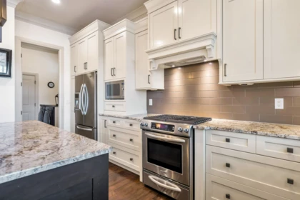 Breakfast Nook Photo of 1 35689 Goodbrand Drive, Abbotsford, BC