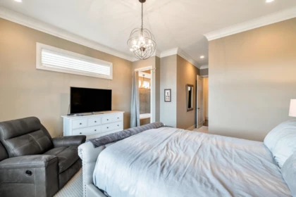 Guest Bathroom Photo of 1 35689 Goodbrand Drive, Abbotsford, BC