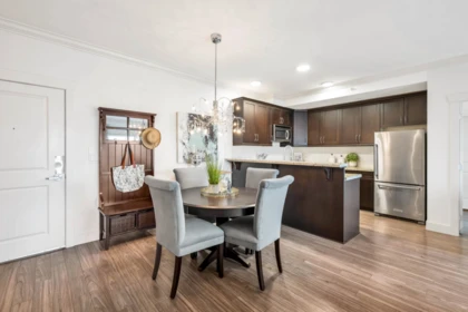 Breakfast Nook Photo of 406 15368 17a Avenue Avenue, Surrey, BC
