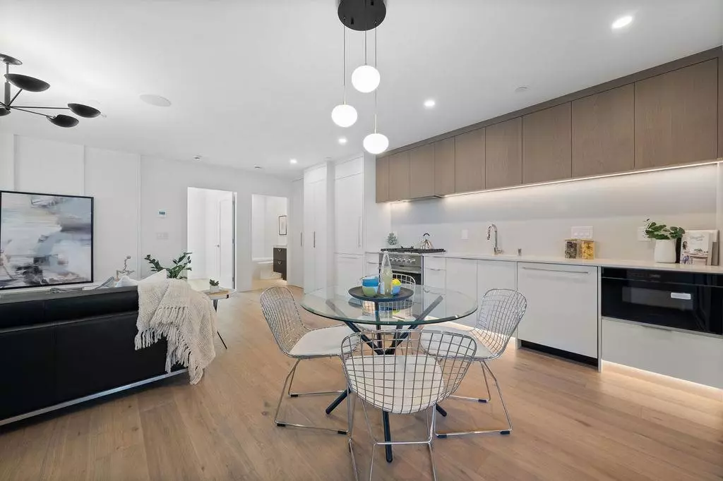 Family Room Photo of 1137 W 33rd Avenue, Vancouver, BC