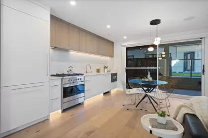 Breakfast Nook Photo of 1137 W 33rd Avenue, Vancouver, BC