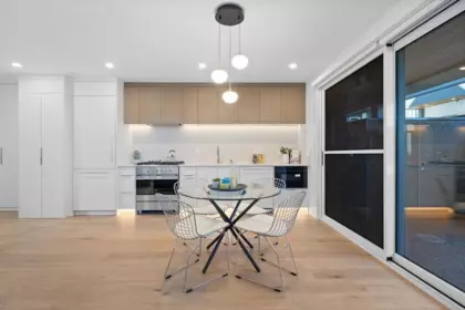 1137 W 33rd Avenue, Vancouver, BC, Vancouver — Townhouse for sale
