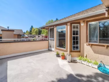 Garden / Landscaping Photo of 221 14861 98 Avenue, Surrey, BC