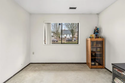 Hallway Photo of 3481 Dieppe Drive, Vancouver, BC