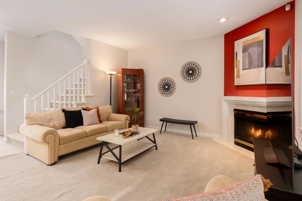 Dining Area Photo of 112 2979 Panorama Drive, Coquitlam, BC