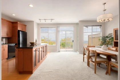 Breakfast Nook Photo of 112 2979 Panorama Drive, Coquitlam, BC