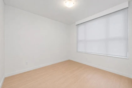 Primary Bedroom Photo of 408 112 E 13th Street, North Vancouver, BC