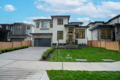 20070 27a Avenue, Langley, BC, Langley — Single Family Residence for sale