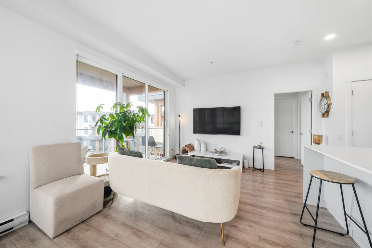 Family Room Photo of 613 735 Anskar Court, Coquitlam, BC