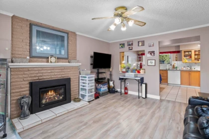 Entry Foyer Photo of 944 Porter Street, Coquitlam, BC