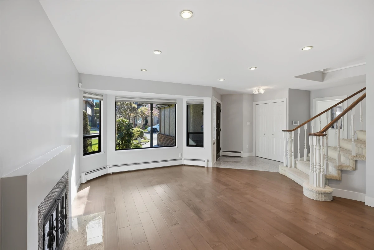 Dining Area Photo of 6215 Garnet Drive, Richmond, BC