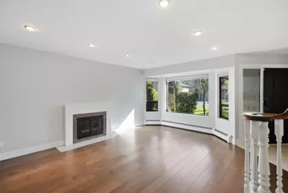 Breakfast Nook Photo of 6215 Garnet Drive, Richmond, BC