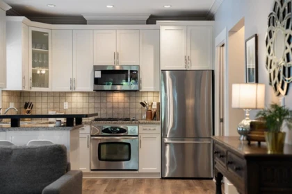 Kitchen Photo of 1875 W 13 Avenue, Vancouver, BC