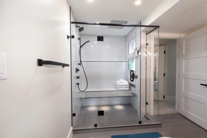 Hot Tub / Spa Photo of 3067 Plymouth Drive, North Vancouver, BC
