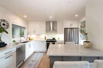 Kitchen Photo of 3067 Plymouth Drive, North Vancouver, BC
