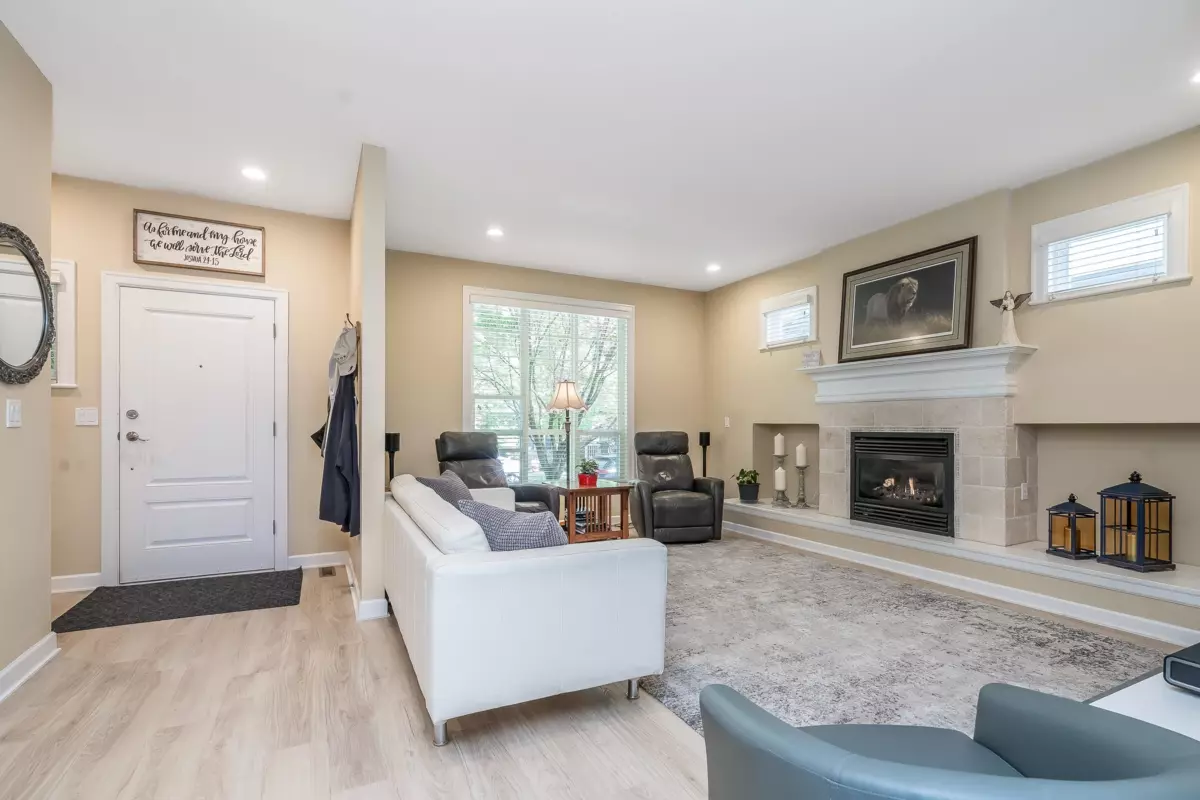 Family Room Photo of 6741 193a Street, Surrey, BC
