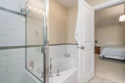 Entry Foyer Photo of 6741 193a Street, Surrey, BC