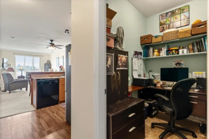 Office / Den Photo of 401 45645 Knight Road, Chilliwack, BC