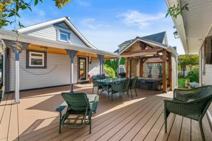 Family Room Photo of 4806 48 Avenue, Delta, BC