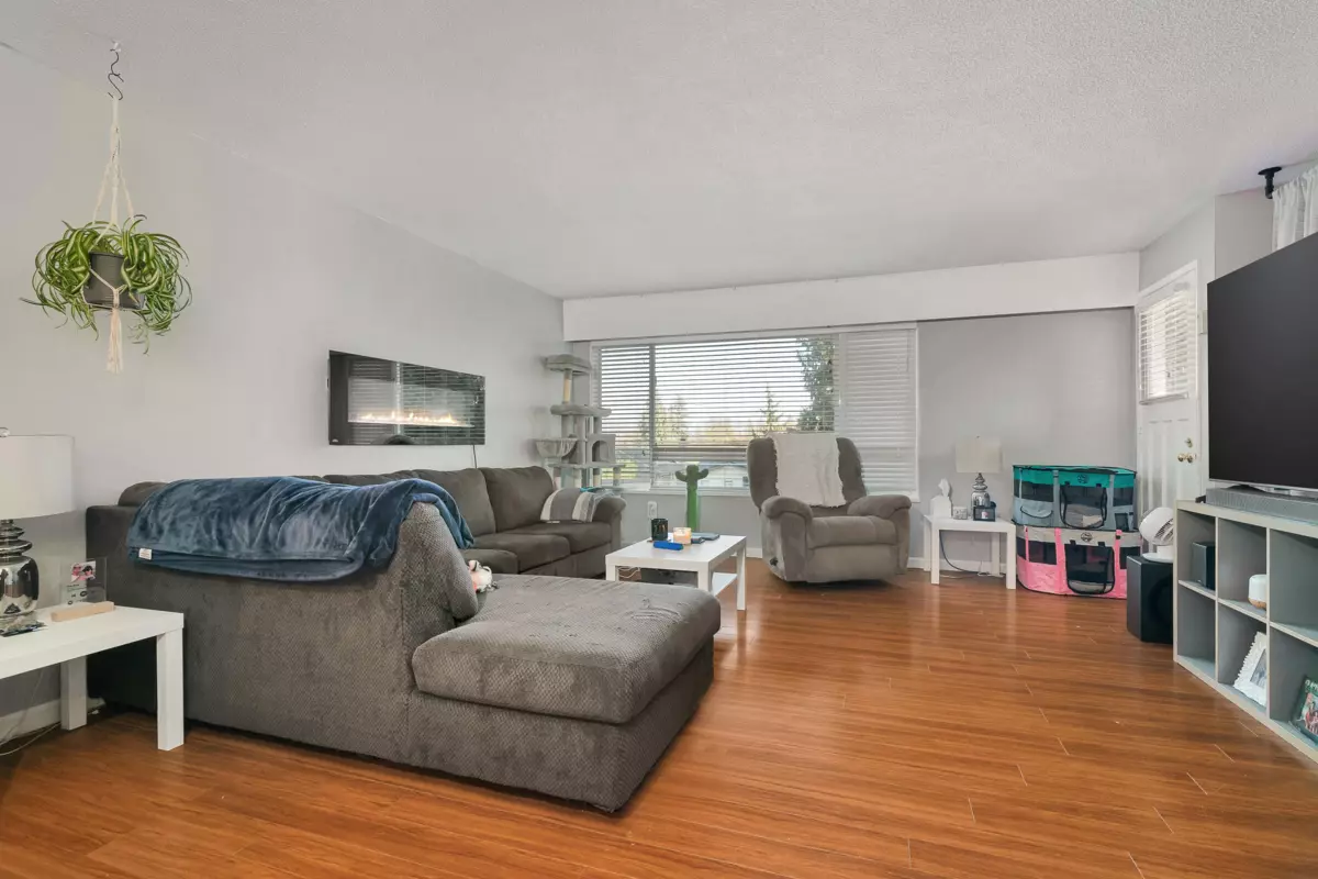 Family Room Photo of 1524 Pitt River Road, Port Coquitlam, BC
