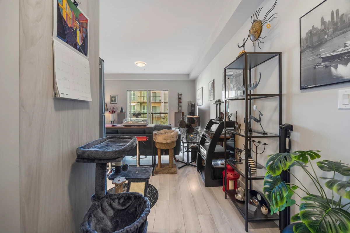 Family Room Photo of 13768 108 Avenue, Surrey, BC