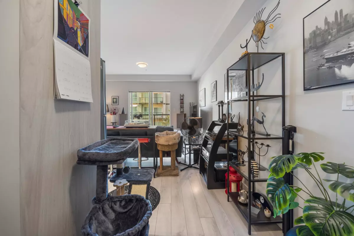 Family Room Photo of 316 13768 108 Avenue, Surrey, BC