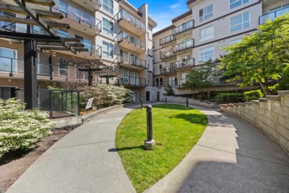 Staircase Photo of 13768 108 Avenue, Surrey, BC