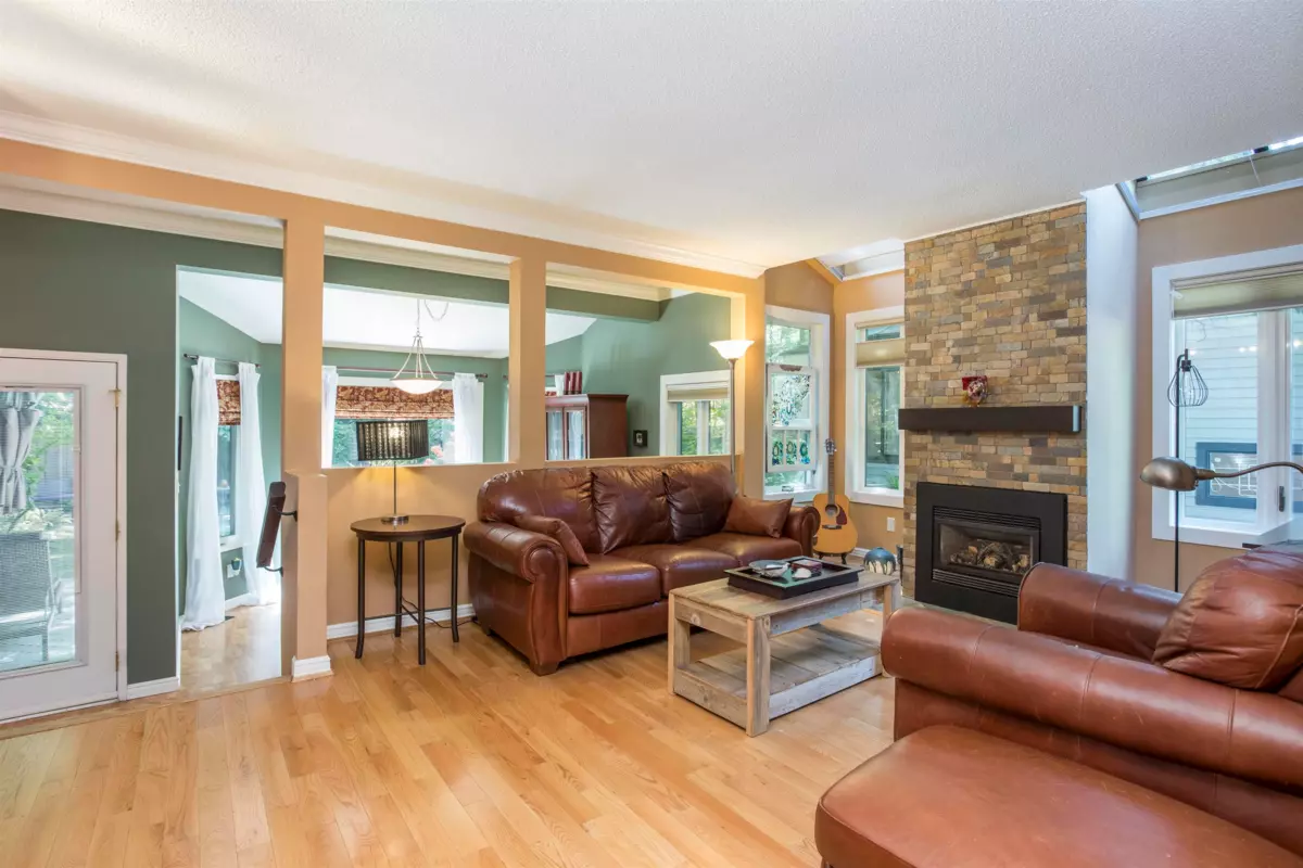 Family Room Photo of 1989 Cedar Village Crescent, North Vancouver, BC