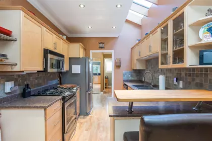 Kitchen Photo of 1989 Cedar Village Crescent, North Vancouver, BC