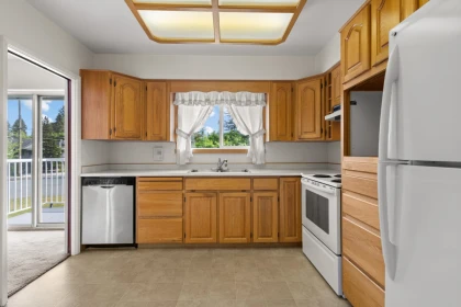 Guest Bathroom Photo of 929 Grover Avenue, Coquitlam, BC