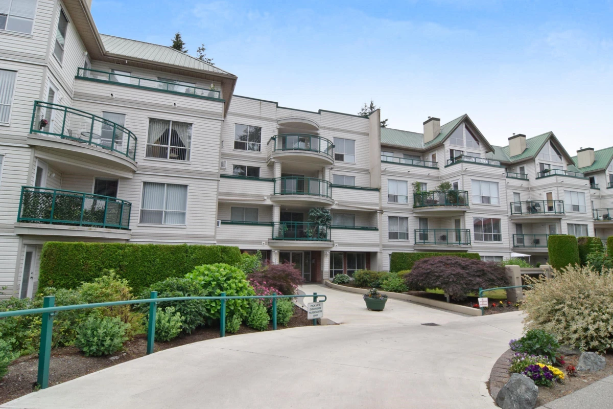 Exterior Rear Photo of 217 33280 Bourquin Crescent, Abbotsford, BC