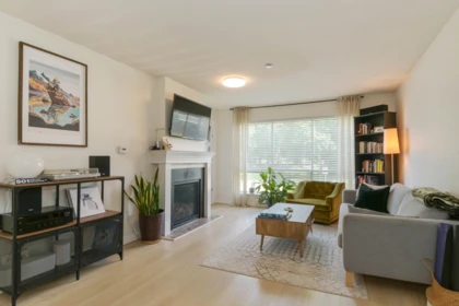 217 33280 Bourquin Crescent, Abbotsford, BC, Abbotsford — Apartment/Condo for sale