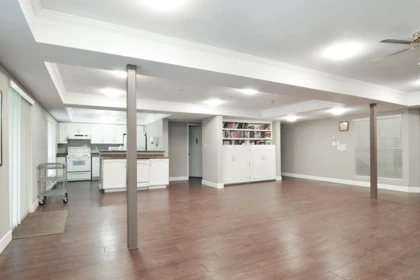 Hallway Photo of 217 33280 Bourquin Crescent, Abbotsford, BC