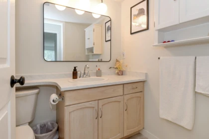 Laundry Room Photo of 217 33280 Bourquin Crescent, Abbotsford, BC