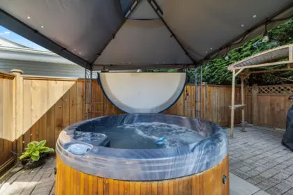 Hot Tub / Spa Photo of 20782 52 Avenue, Langley, BC