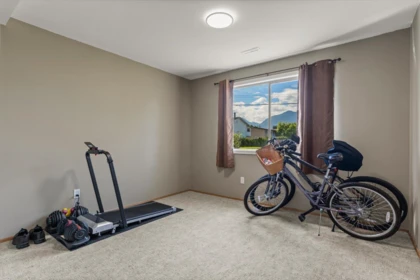 Entry Foyer Photo of 45199 Stevenson Road, Chilliwack, BC